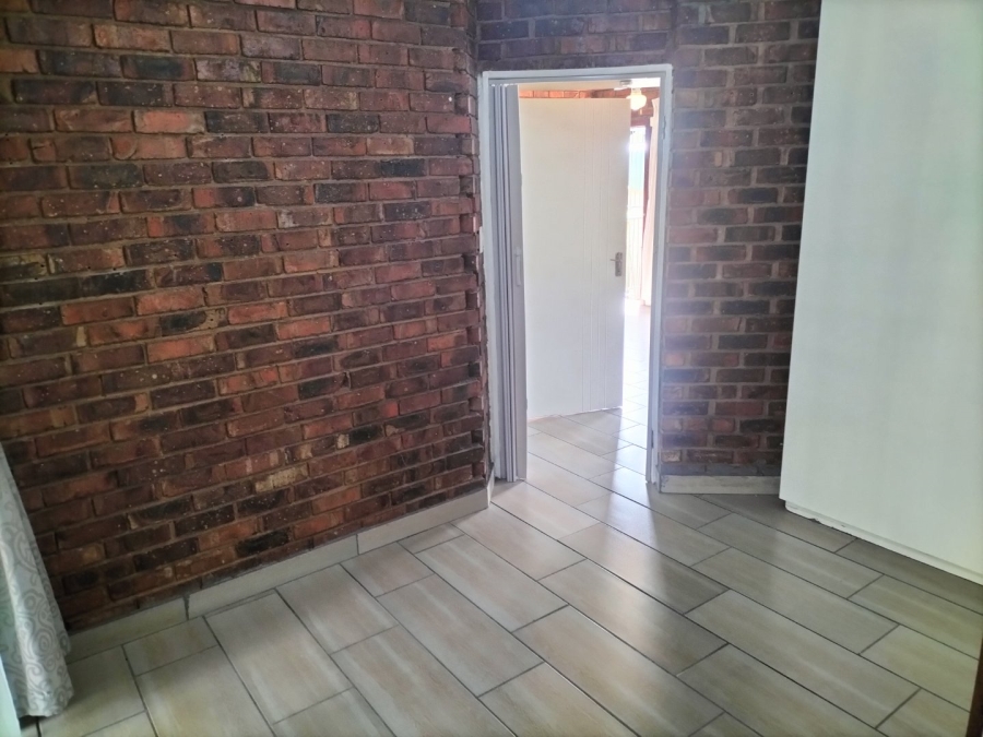 2 Bedroom Property for Sale in Uitsig Free State